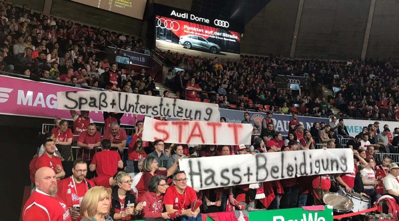 BIGREDS, Transparent gegen Hass, Aktion für Dietmar Hopp, Fan-Choreo