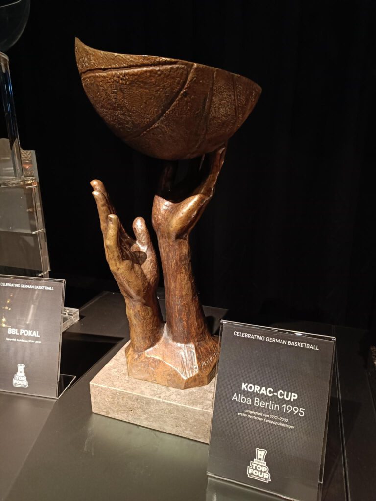 Korac-Cup 1995, Alba Berlin Trophäe